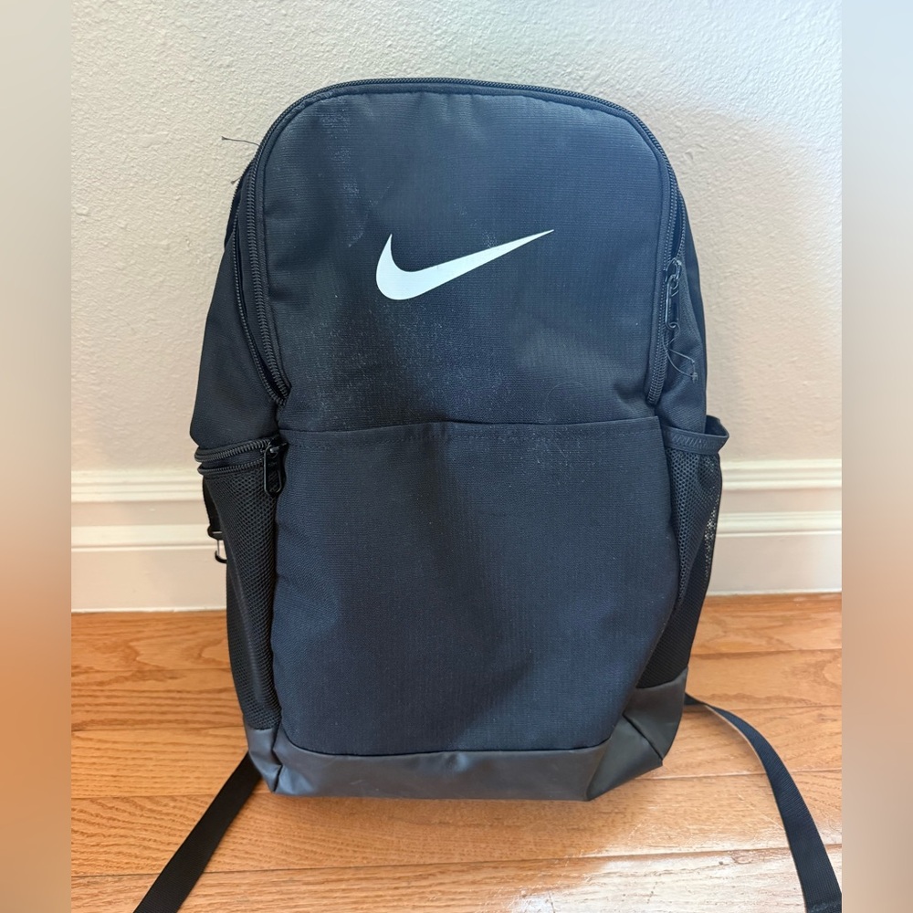 Nike multi pocket Black Backpack  DH7709-010